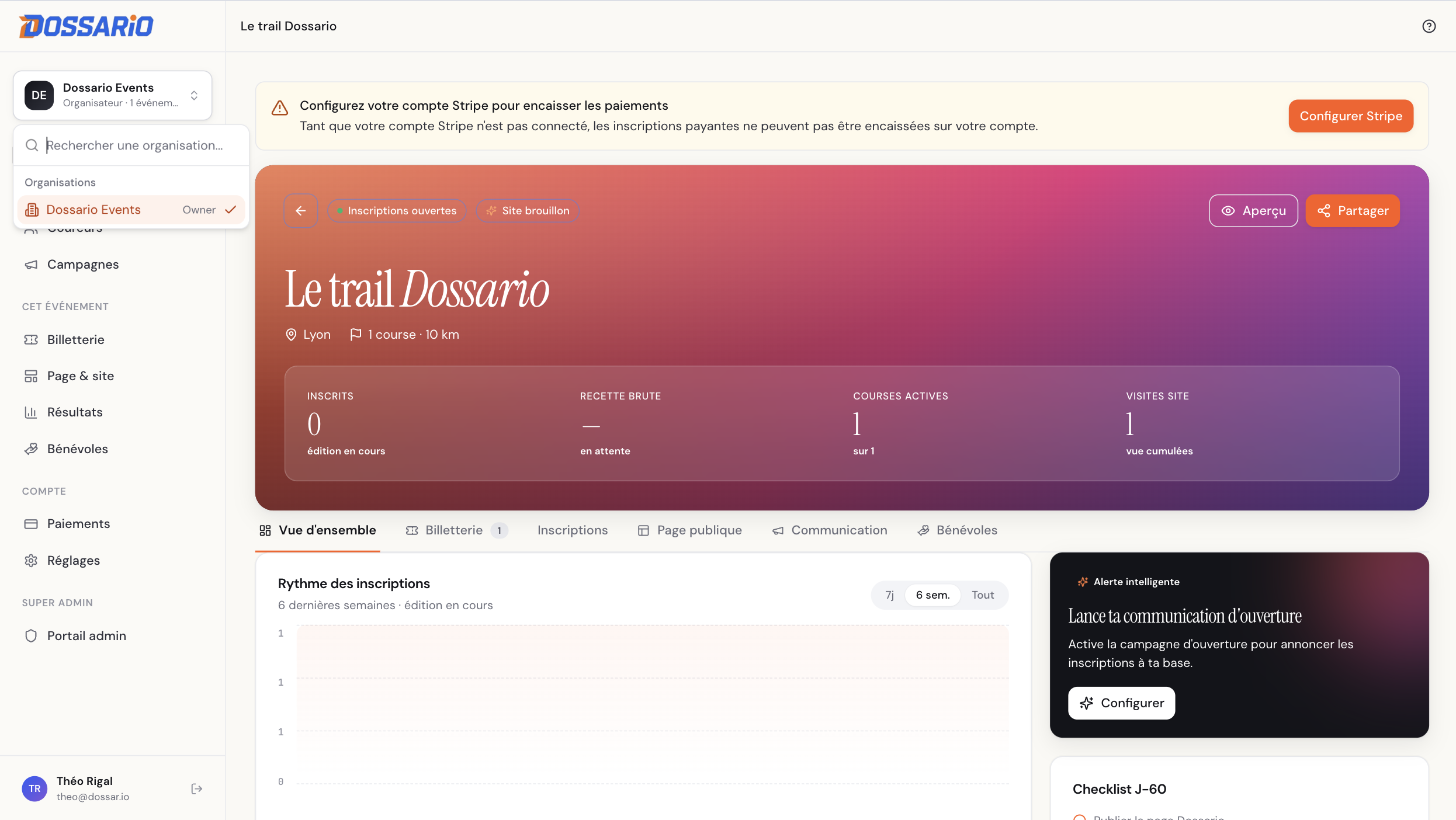 Sélecteur d'organisation ouvert dans la sidebar